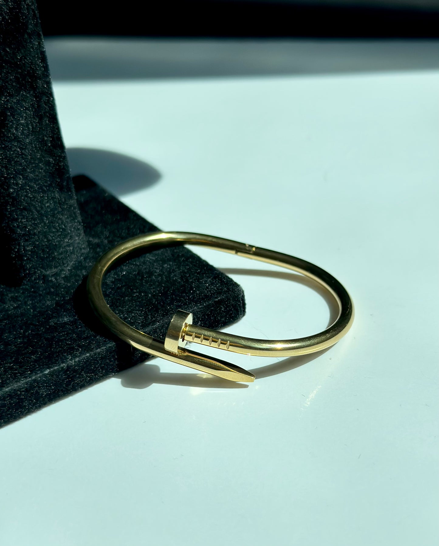 Aurora bangle