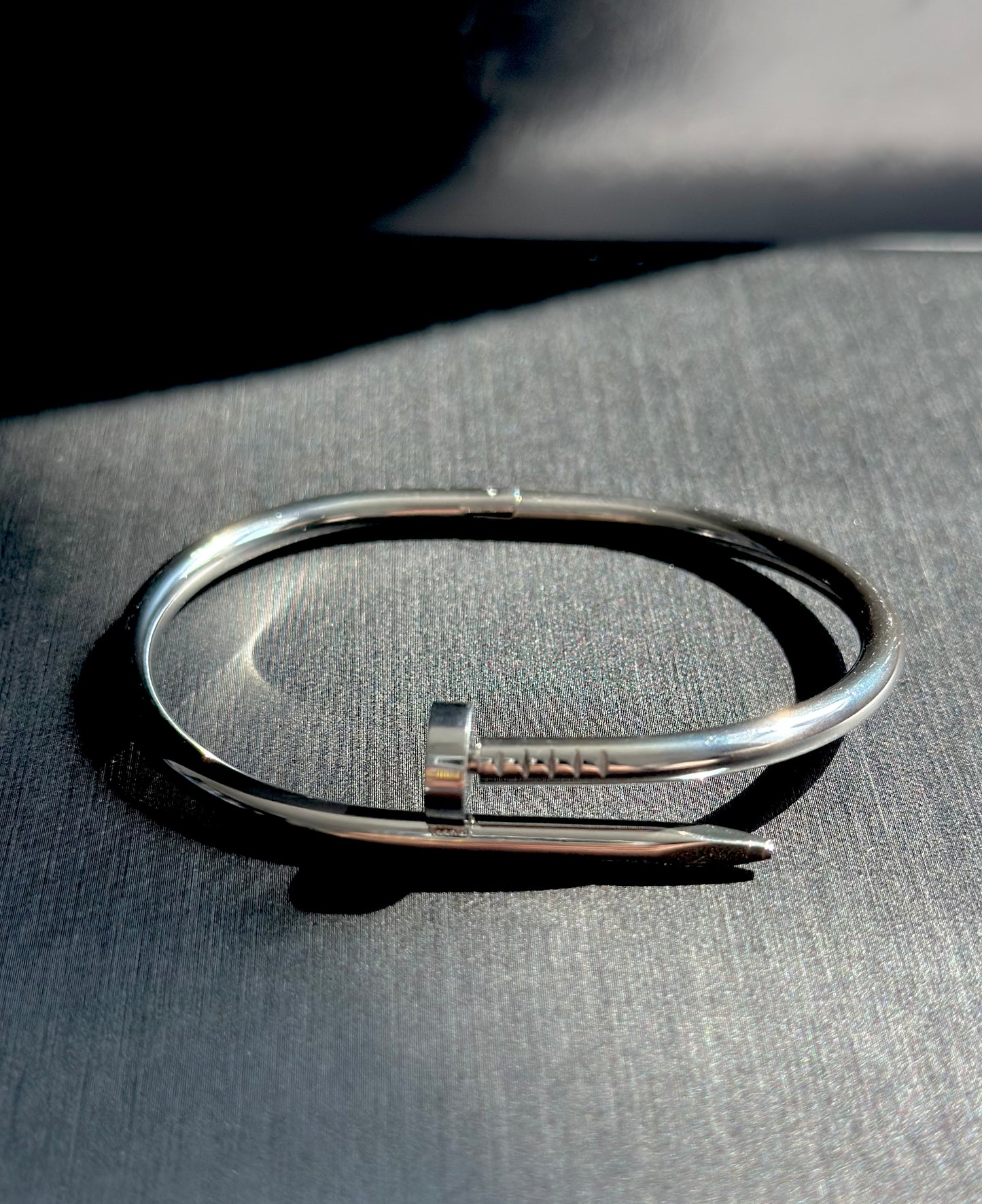 Aurora bangle