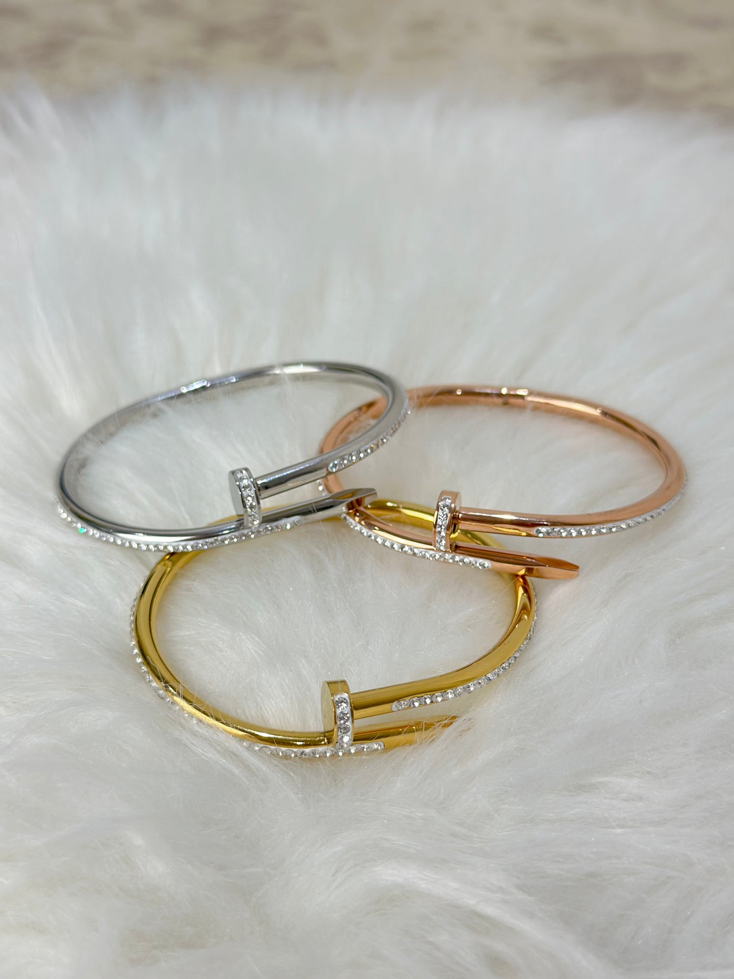 Aurora bangle