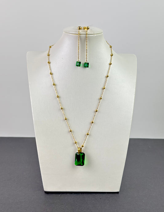 Emerald Jewellery Set